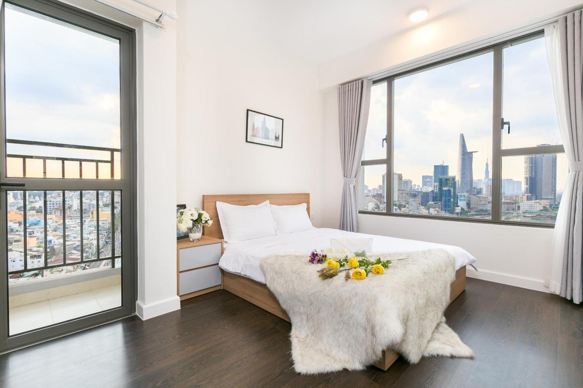 Yo'S Homes Rivergate Apartment Infinity Pool Near District 1 Ho Chi Minh City Exterior photo