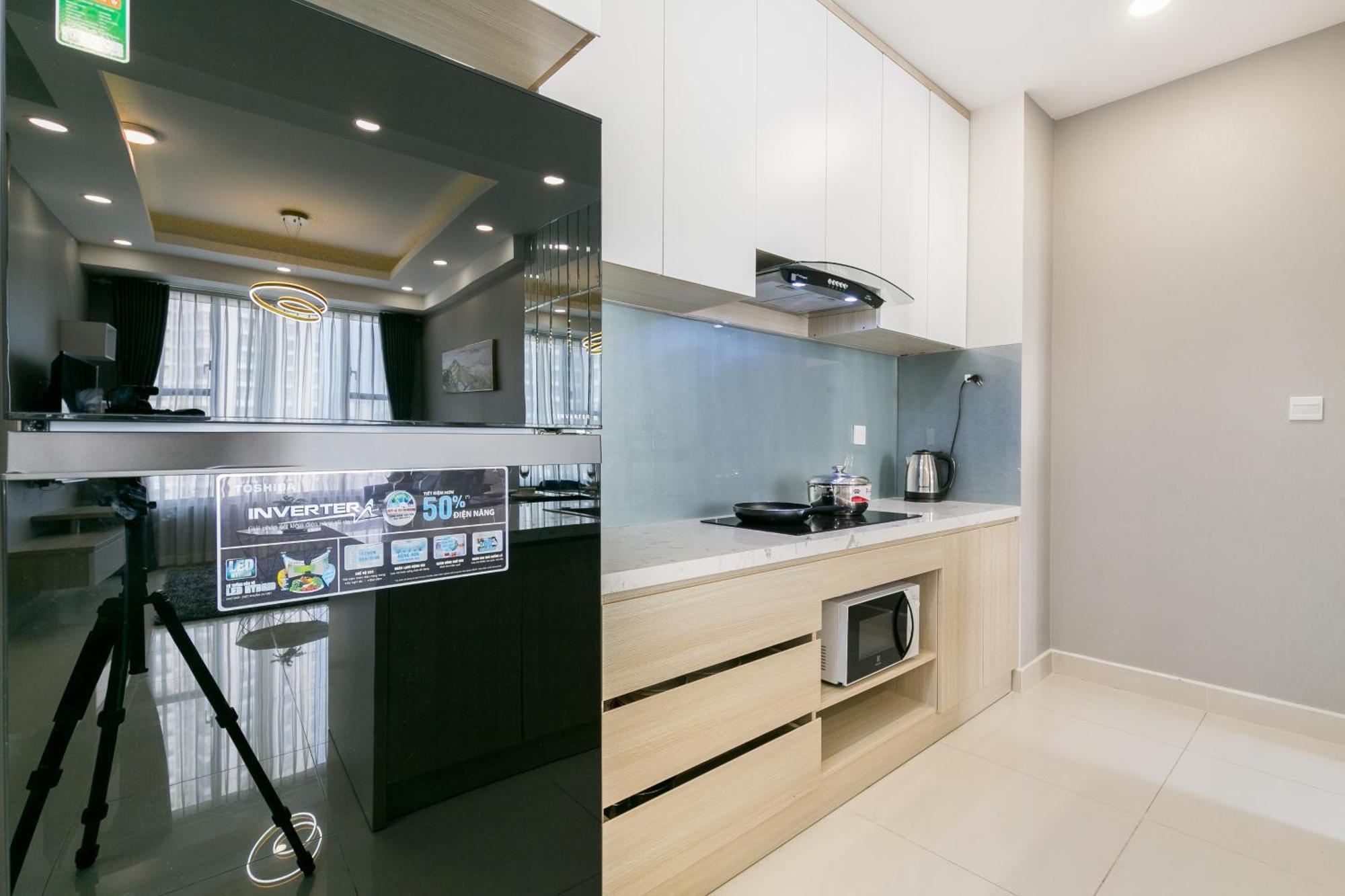 Yo'S Homes Rivergate Apartment Infinity Pool Near District 1 Ho Chi Minh City Exterior photo